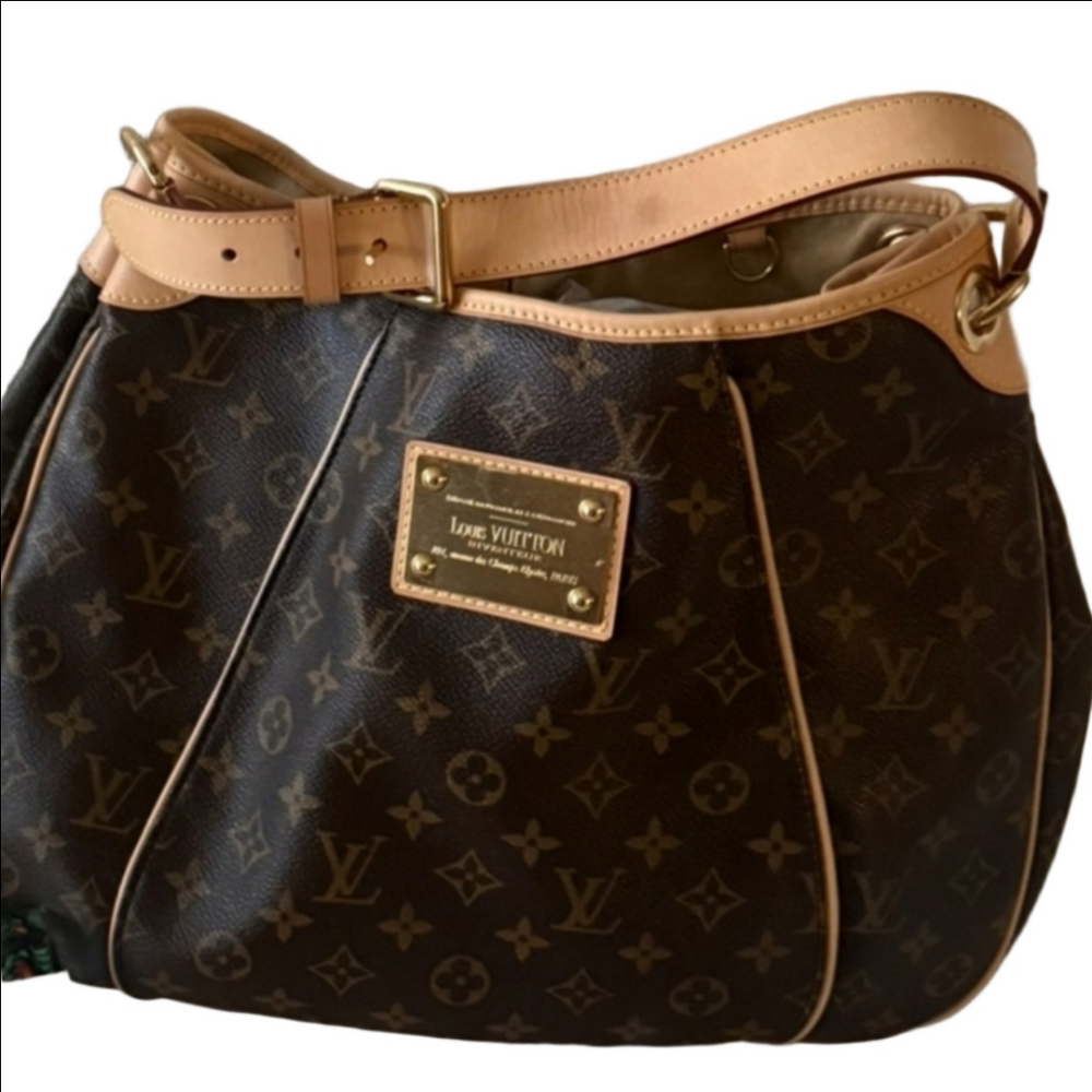 Authentic Louis Vuitton  Monogram Galliera PM